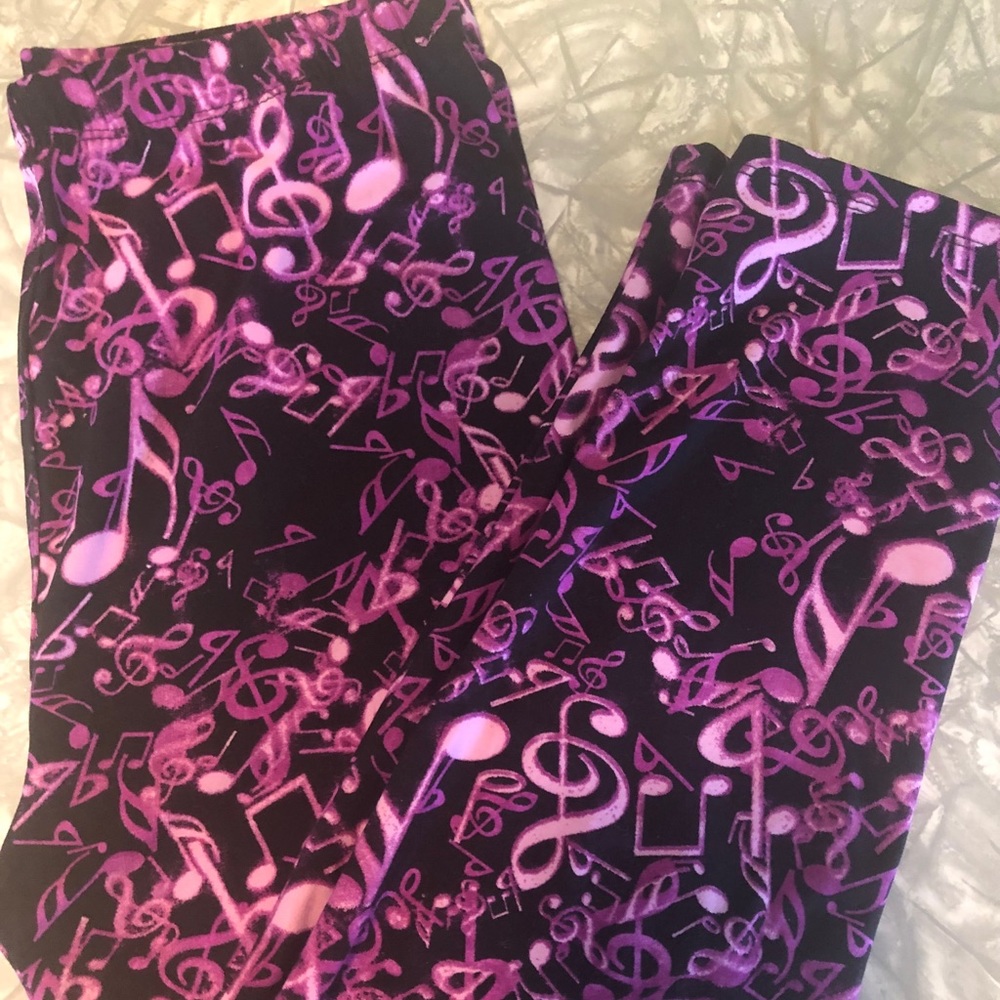 2/$30Capri leggings with Music pattern